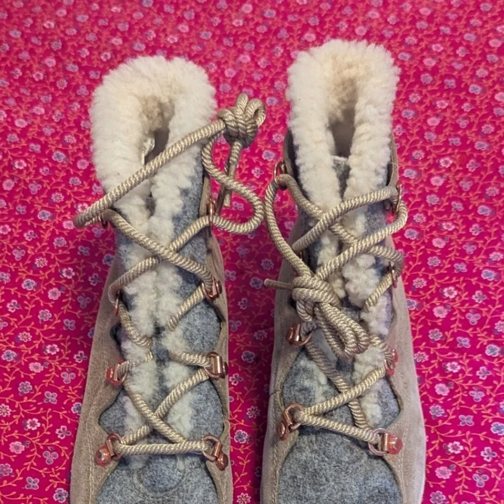 Sorel Sneakchic Alpine Boots Shearling Lace Up Ankle Fleece Wool Women's 7‎